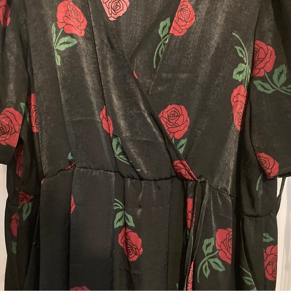 Torrid Silky Brushed Charmeuse Rose Print Faux Wrap Midi Dress - Picture 8 of 9
